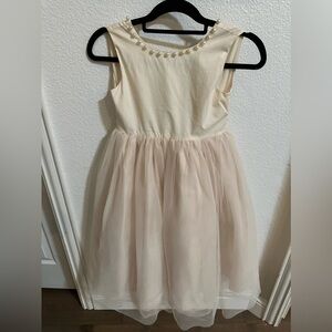 Girls size 10 Ivory color flower girl dress. Worn once & in excellent condition.